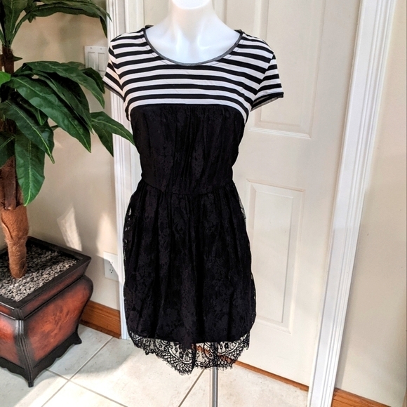 Princess Vera Wang Junior's Midi Dress Size 11 - Picture 1 of 7